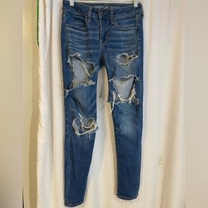 American Eagle distressed jegging